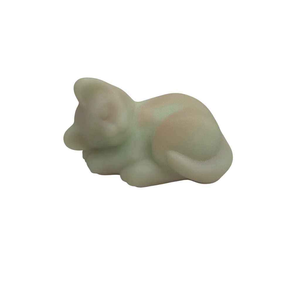 Fenton‎ 2004 Lotus Mist Burmese Satin Sleeping Cat Glass Figurine USA